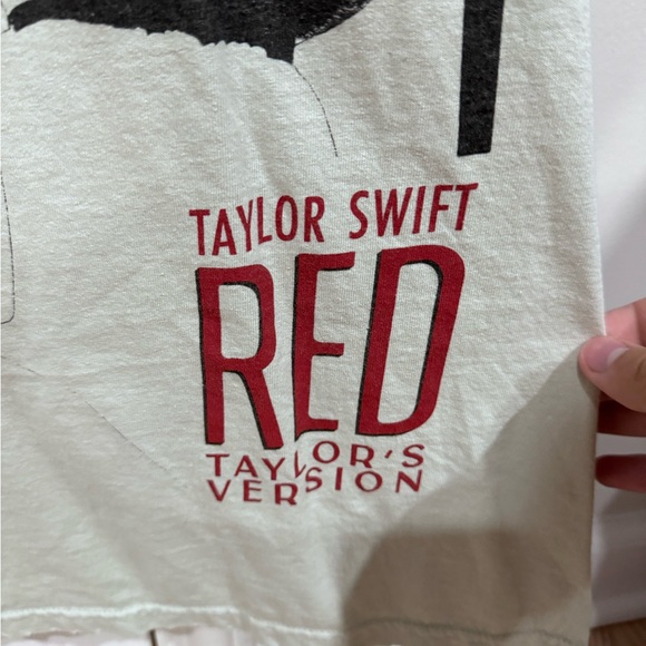 Taylor Swift Red Era shirt - Picture 3 of 4